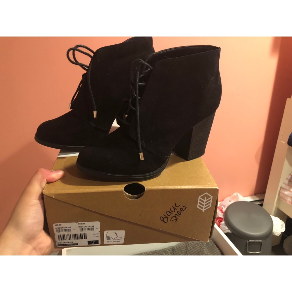 💋💋USED Black Short Booties💋💋 Size - 8US Women